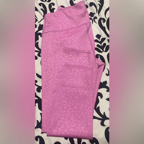 🔥IVL Collective Chichi High Waist Leggings
Size:10 Color: Cyclamen (Pink) - Picture 15 of 16